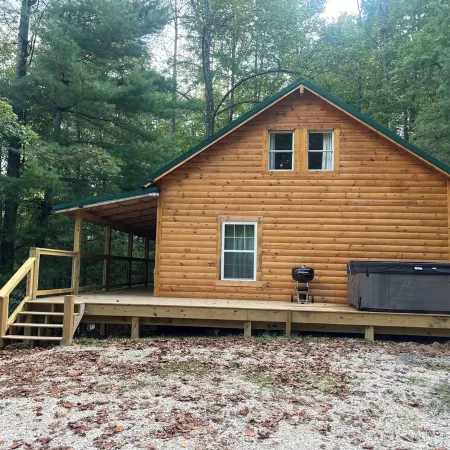 Perfect Spring Getaway: Natural Bridge Cabin Stay