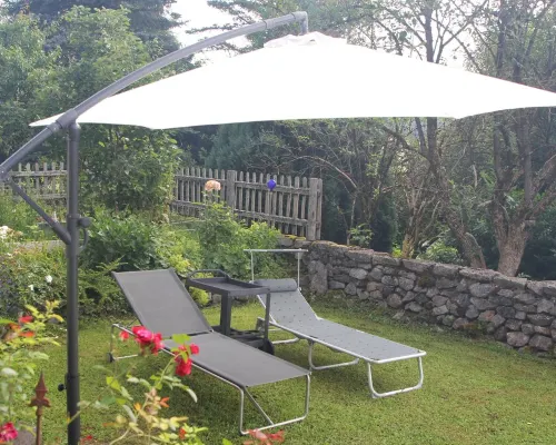 House Rosebud. The family-friendly vacation home with plenty of outdoor space Hotels in Weilheim