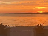 3Br Beachfront Getaway – Behind Owner’s Home