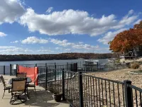 Cozy, clean lake front condo
