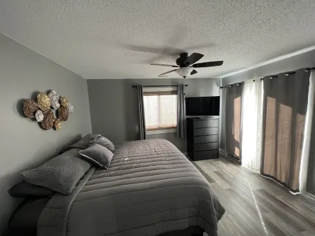 Luxury condo at Mark Twain Lake