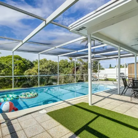 New! Lush Villa w/ Pool and King Bed Sleeps 10..