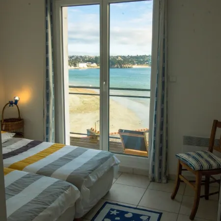 Quiet flat with sea view, 2 bedrooms, free wifi