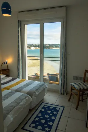 Quiet flat with sea view, 2 bedrooms, free wifi