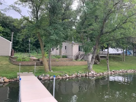 Quiet, Year Round Cozy Cabin on a Great Fishing Lake