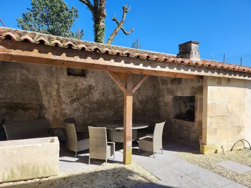 Villa Ausone, Maison Spacieuse Entièrement Rénovée Lumineuse Avec Beaux Volumes