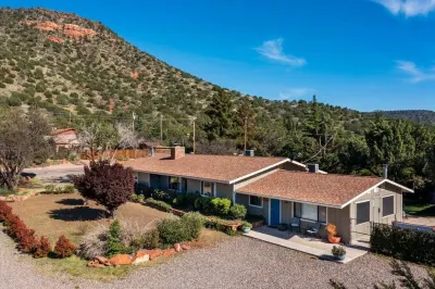 Pam's Retreat-5 mi from Chapel Rock/Vortex Hotels near Red Rock Scenic Byway (SR 179)