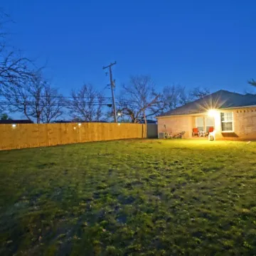 4 Bedroom-2 King Beds GREAT location, minutes to AT&T Stadium and DFW Airport!