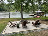 4 bedroom LAKE FRONT home on Lake Sinclair