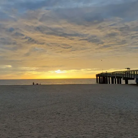 Olde Towne Beach Life - The Best of Both Worlds