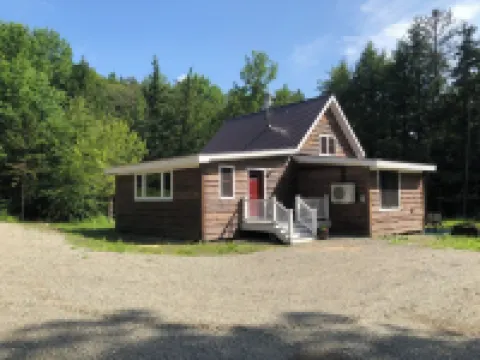 Lovely, Secluded Cabin in Vermont's "Land of Lakes and Ponds"