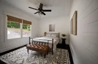 Curry Getaway on South Bay Lake Property