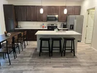 3 Full Baths Less 2 Miles to White Sand Beach Sleep 12 People