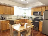 Renovated Condo Close to Beach and Ski Resorts