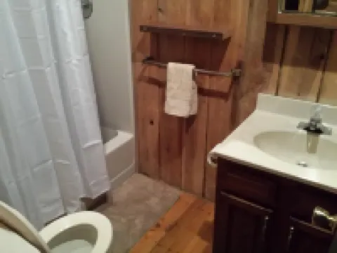 Seven Springs Cabin - Fox Tail Chalet - Authentic, Pet Friendly Log Cabin Chalet Hotels in Donegal Township