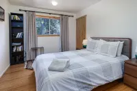 Private Mountain Retreat with Scenic Views