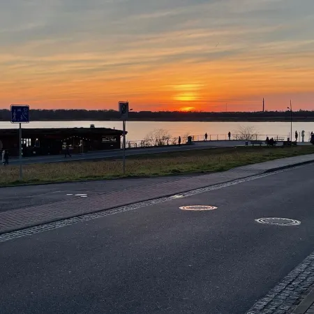 Modern top floor apartment 5 min to Markkleeberger See