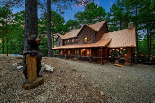 PICKLE & PUTT - Pickleball + Mini Golf + Games + Hot Tub + more - SLEEPS 22