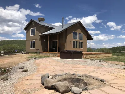 Vega lake Retreat - a unique mountain escape with all four seasons! Hotels near Skyway Ski Trailhead