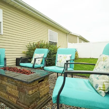 Close to Glacier Park! 4 Bedroom, 2 bath Family and Pet Friendly Comfy Home
