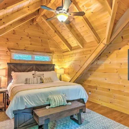Ridgetop View Cabin ~ Pet-Friendly w/ Hot Tub!