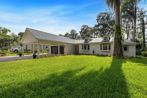 Modern LAKE HOUSE on Lake Santa Fe near Gville/UF