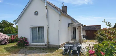 Beautiful villa 2 steps from the beach and Trévignon Отели в г. Трегюнк