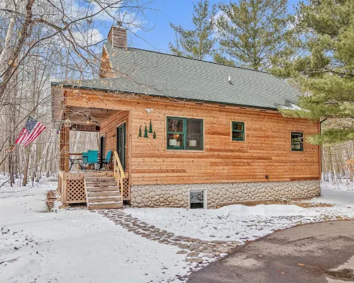 Private Modern Cabin with Hot Tub on 11 Acres - the Perfect up North Getaway Hotels in Scott
