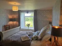 Home away from home, 3 bed cottage with hot tub and pool table