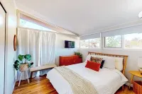 Mid-Century Treehouse with Yard and Views! AMAZING Location! Pet-friendly!