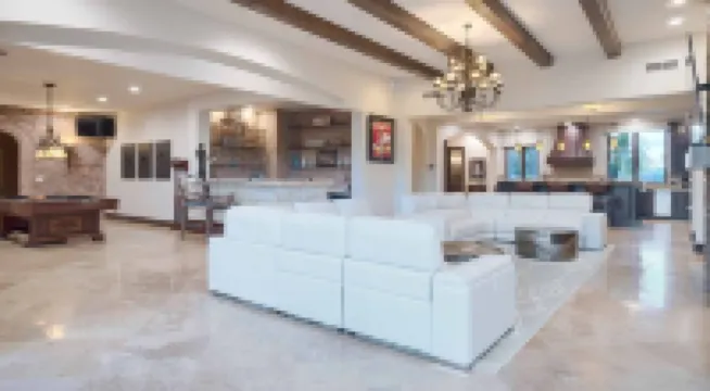 7Br Luxury Oasis w/ Relaxing Lazy River, Basketball, Full Gym & Private Theater