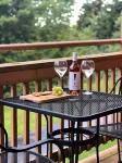 5 min walk to village and slopes! Peaceful 3 BR 2 Bath retreat