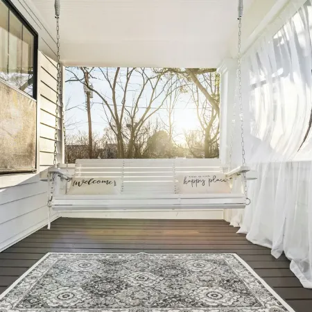 French Country Cottage in lovely Glen Ellyn!