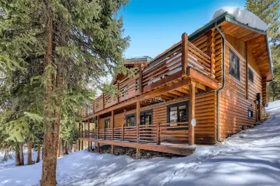 Ski Breckenridge CO from Peak 7-close to Keystone, Copper Mountain, & A-Basin Dillon Dam Overlook Day Use Area 주변 호텔