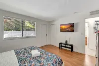 GREAT LOCATION, EAST DELRAY, back yard, pets - 2-Sterne