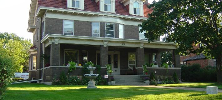9 Bedroom Historic Summit Mansion With Pool And Hot Tub Hotels in Saint Paul
