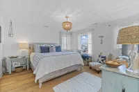 Sandbridge... Beautiful Beach Home With Direct Beach Access and Ocean Views - مسبح خاص