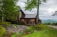 Mountain views, luxurious surroundings, nearby skiing, and a hot tub! Hoteles en Waitsfield