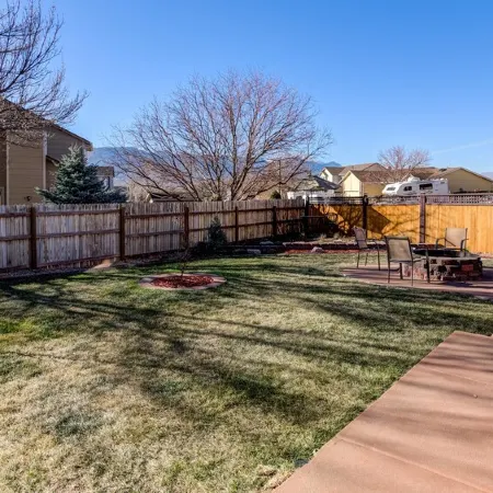 Spacious Modern Gorgeous Mountain Views Fort Carson Fire Pit!
