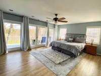 ★Views★Golf Cart Included★Behind Resort Gate★Member Areas Included Hotels in Lake Lure