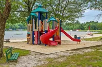 Charming /Lake/Kayak/Firepit/Hot Tub/Pets