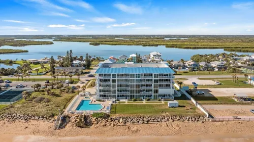 Top-Floor Beachfront Condo-Sunrise, Sunset & Rocket Launch Views-Renovated - Boutique