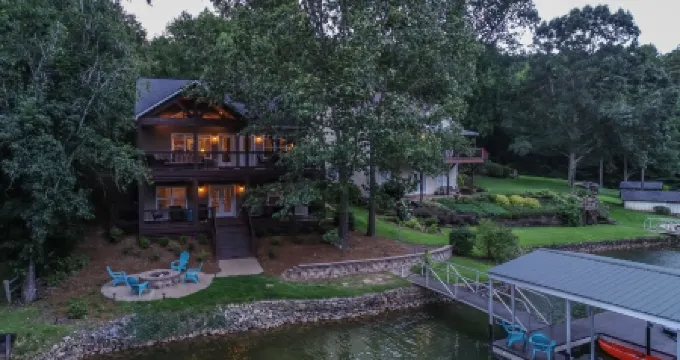 Lake Keowee Retreat! Swim, Boat, Kayak & Relax on Dock Just Steps from the Water