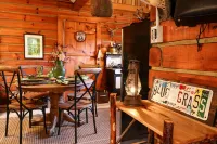 Buffalo Hollow Preserve & Cabin in the Blue Ridge MountainsPet Friendly