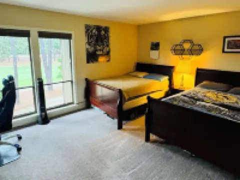 2 Br Condo on resort Property access to members benefits pool/hottub/golf cart Hotels in Pinehurst