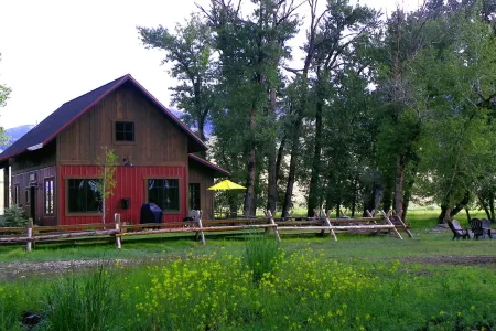 BIG HOLE RIVER RETREAT November-April SPECIAL!