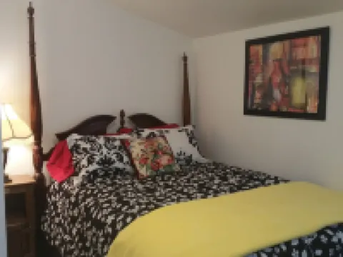 The cozy summer house by the lake Hotels in Green Mountain Falls