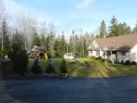 Spectacular luxury, Low allergy, Ocean Waterfront home/kayaks/Canoes/hot tub