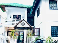 Backdoor Villa Hotel dekat Pesarean Gunung Kawi