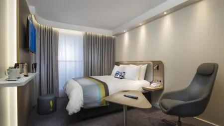 홀리데이 인 익스프레스 앤드 스위트 리스본 프린시페 레알 바이 IHG
